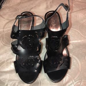 High heels black with brown really cute